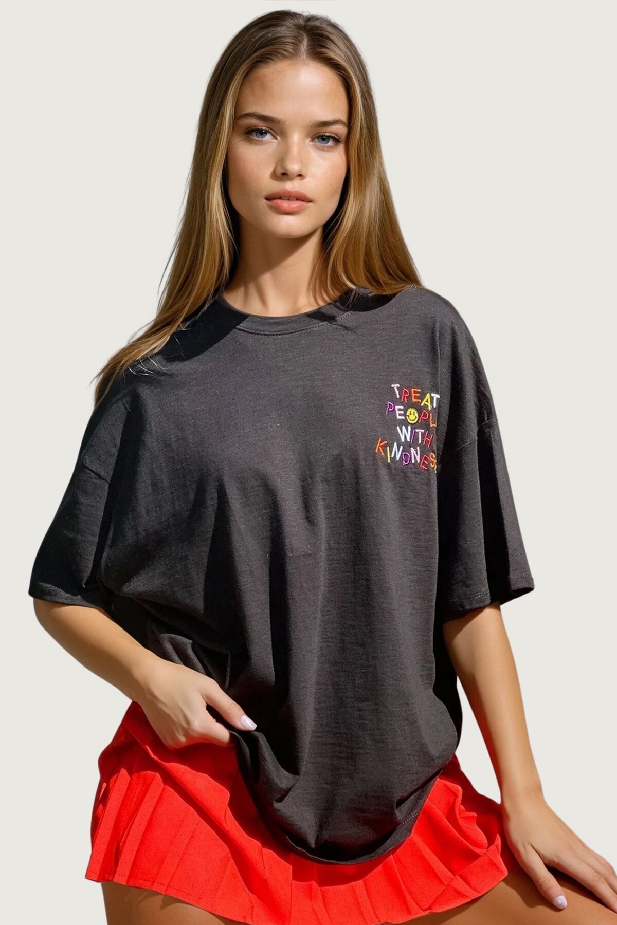 Siyah Bisiklet Yaka Emoji Nakışlı Oversize Unisex T Shirt