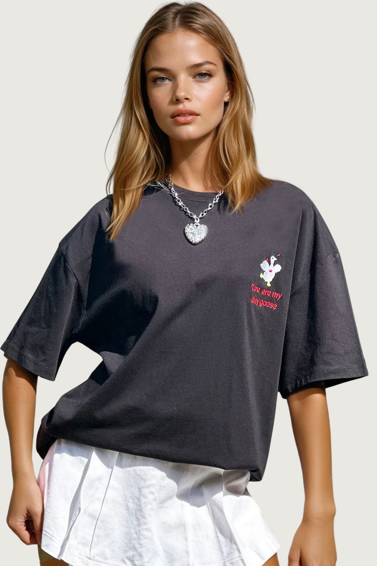 Siyah Bisiklet Yaka Önü Nakışlı Oversize Unisex T Shirt