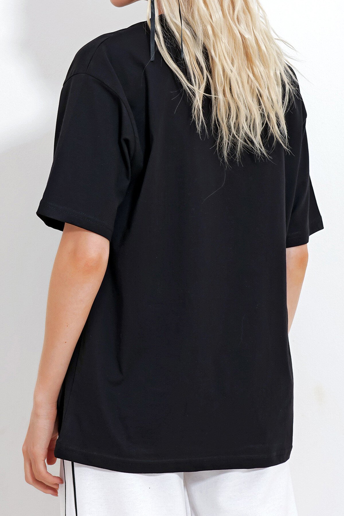 Siyah Bisiklet Yaka Taşlı Fil Baskılı Oversize T Shirt