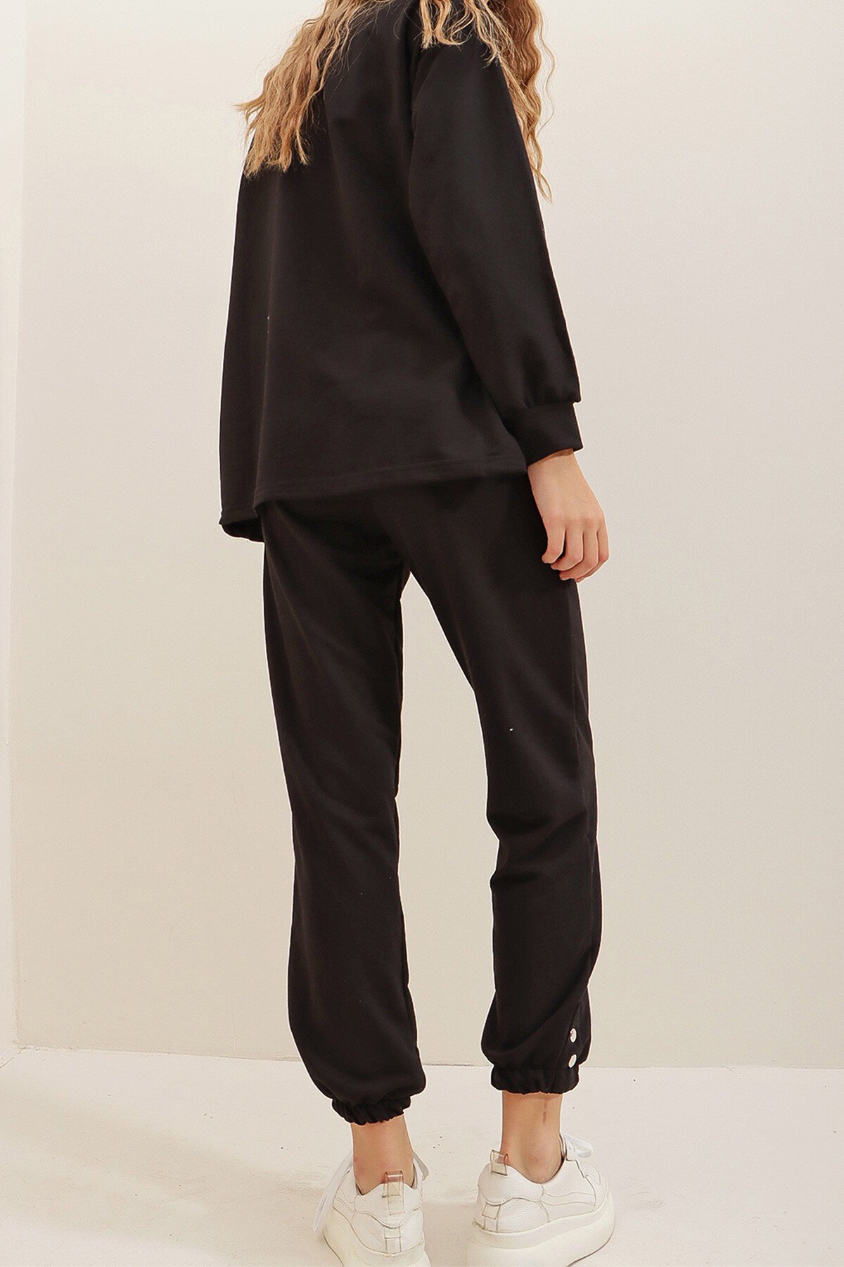 Siyah Bisiklet Yaka Yanları Düğme Detaylı Eşofman Takımı