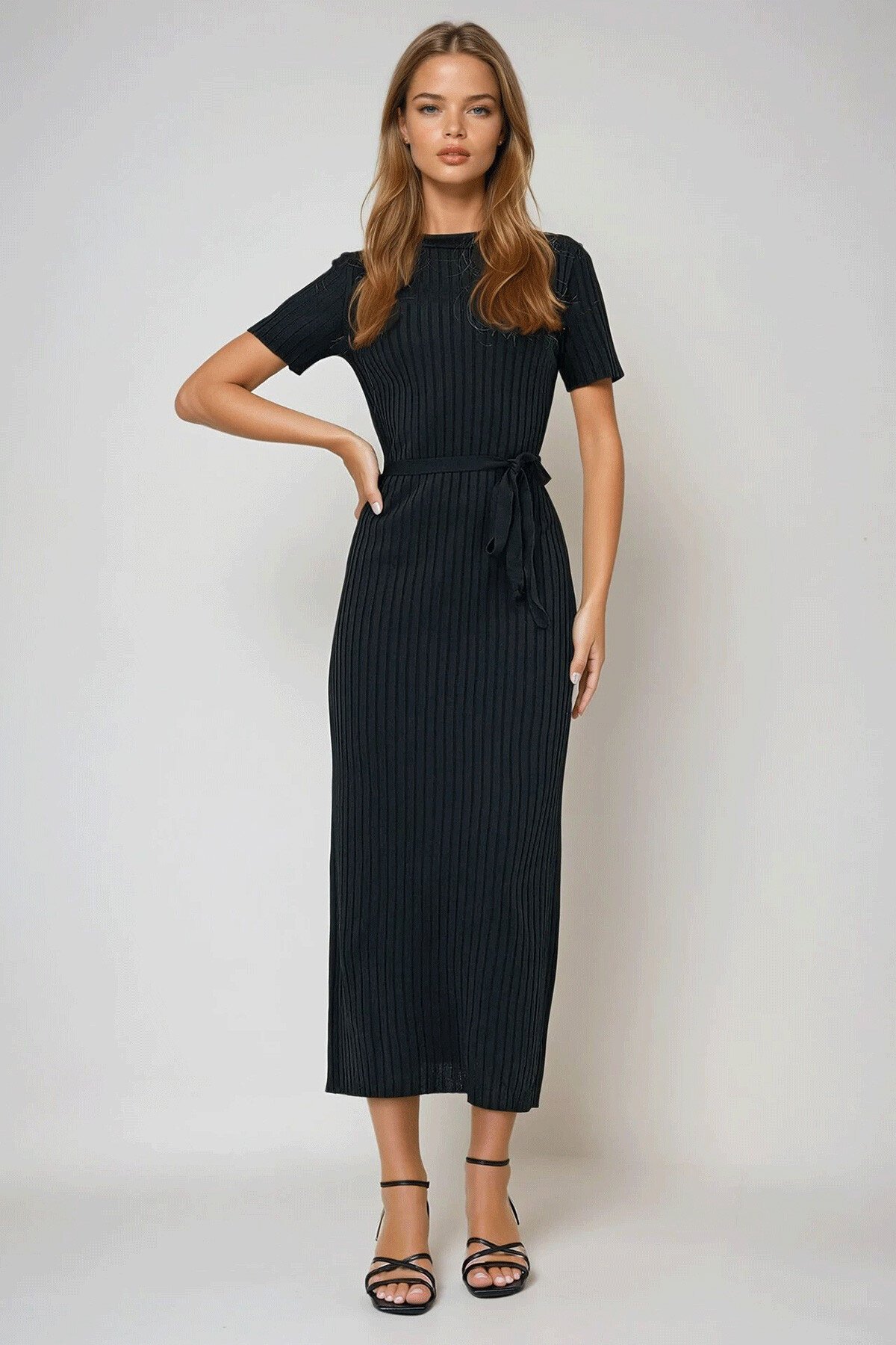 Siyah Bisiklet Yaka Yarım Kol Şeritli Triko Mevsimlik Elbise