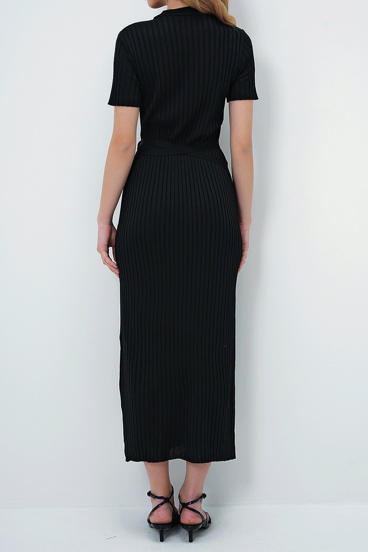 Siyah Bisiklet Yaka Yarım Kol Şeritli Triko Mevsimlik Elbise