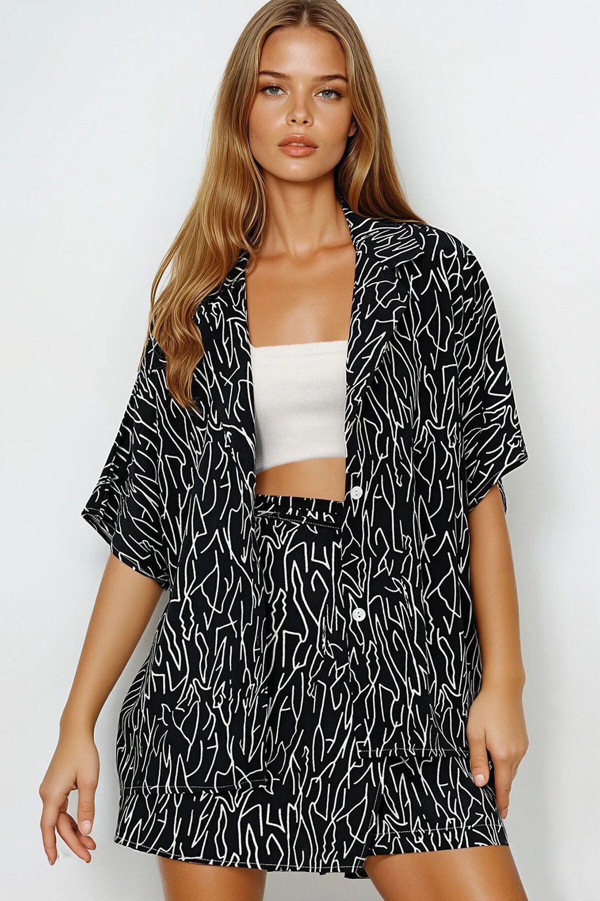 Siyah Ceket Yaka Oversize Poplin Gömlek Ve Bağlamalı Şort Etek Takım