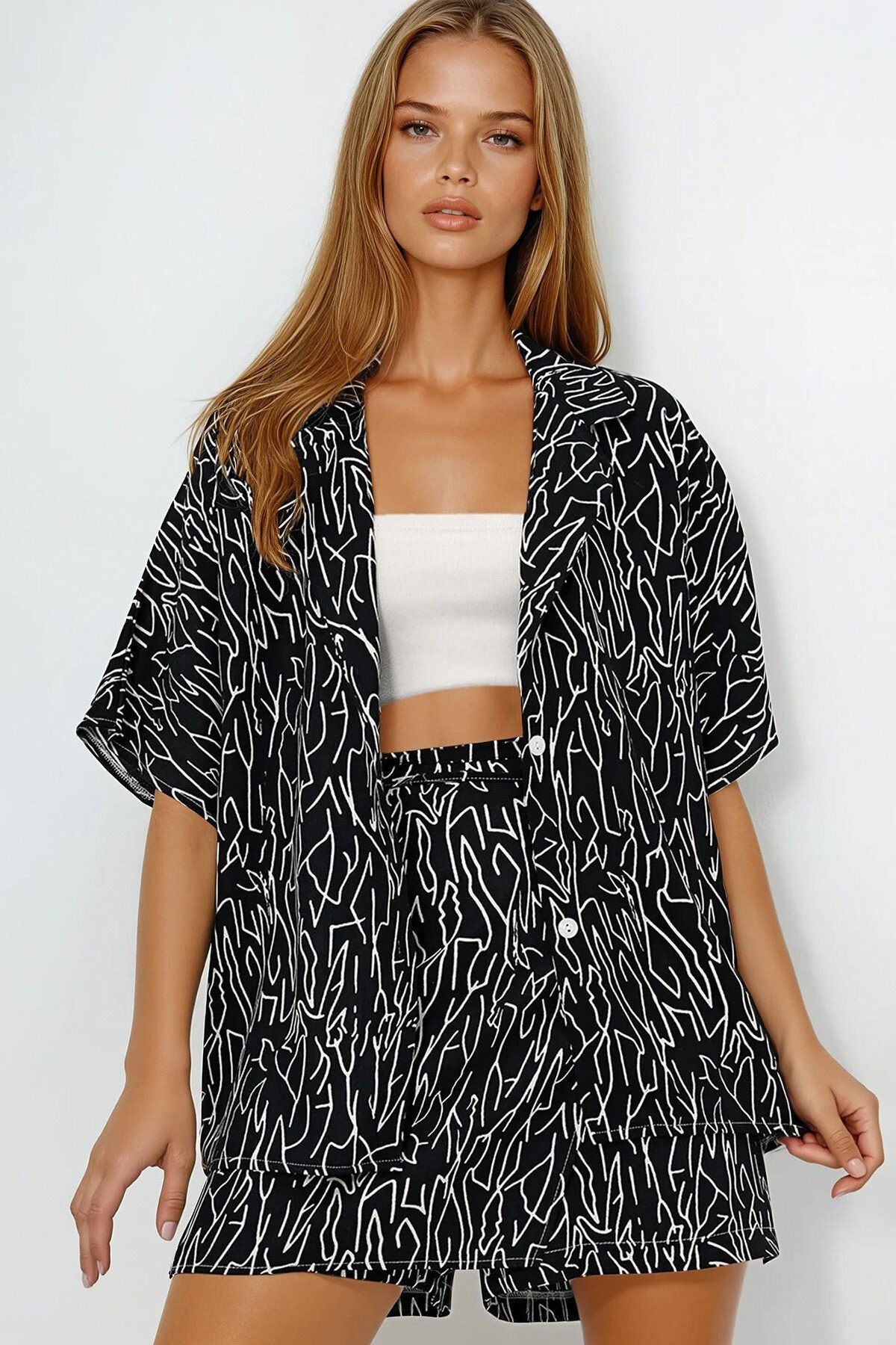 Siyah Ceket Yaka Oversize Poplin Gömlek Ve Bağlamalı Şort Etek Takım