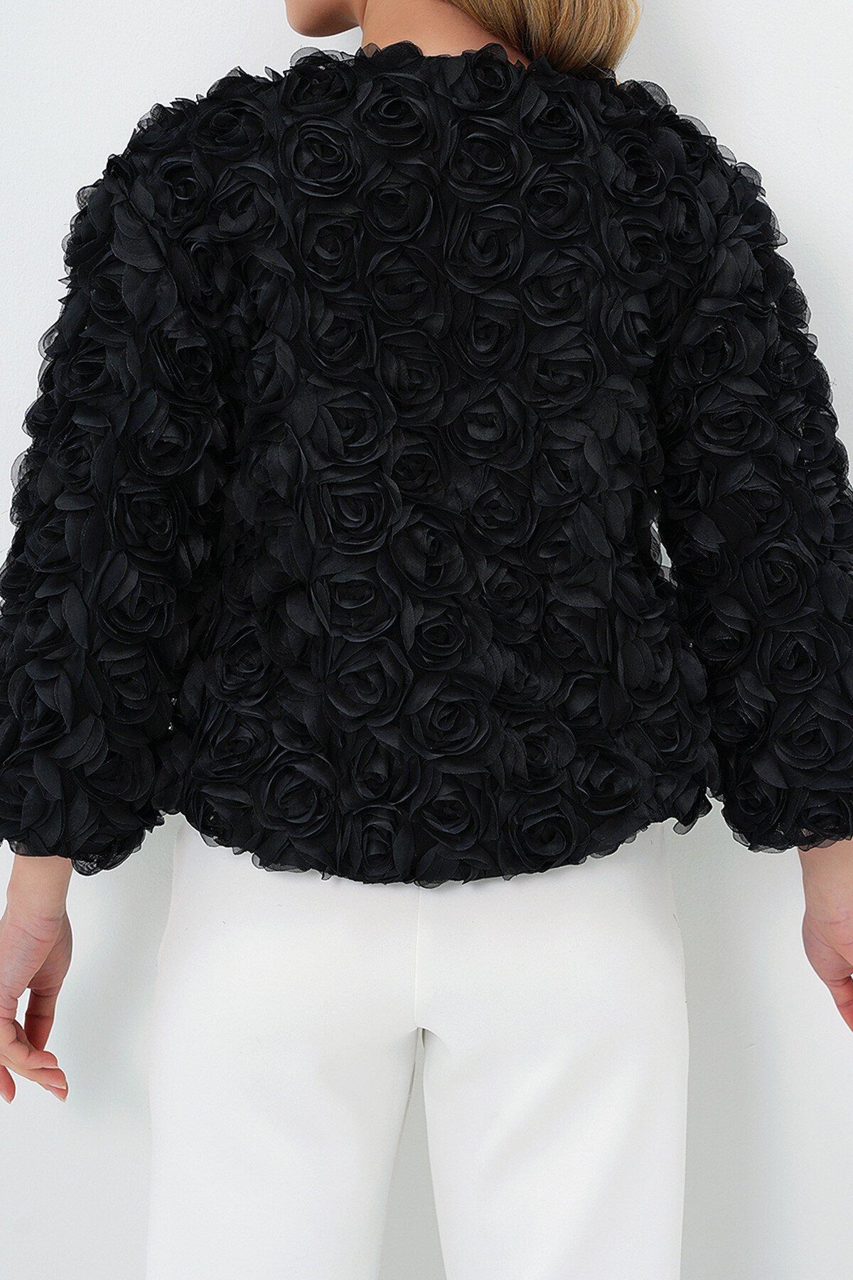 Siyah Çiçek Motifli Astarlı Crop Ceket