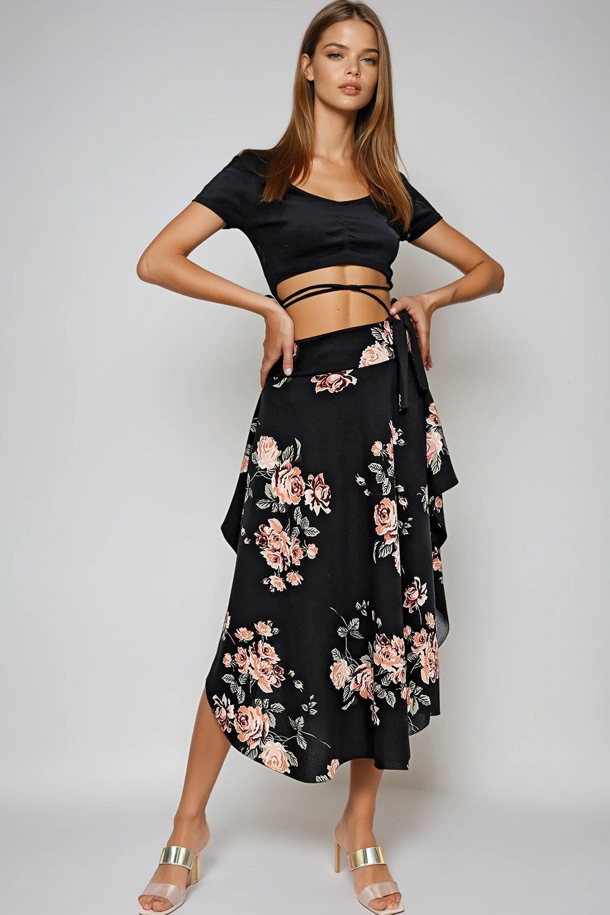 Siyah Çiçekli Asimetrik Kesim Desenli Viscon Etek