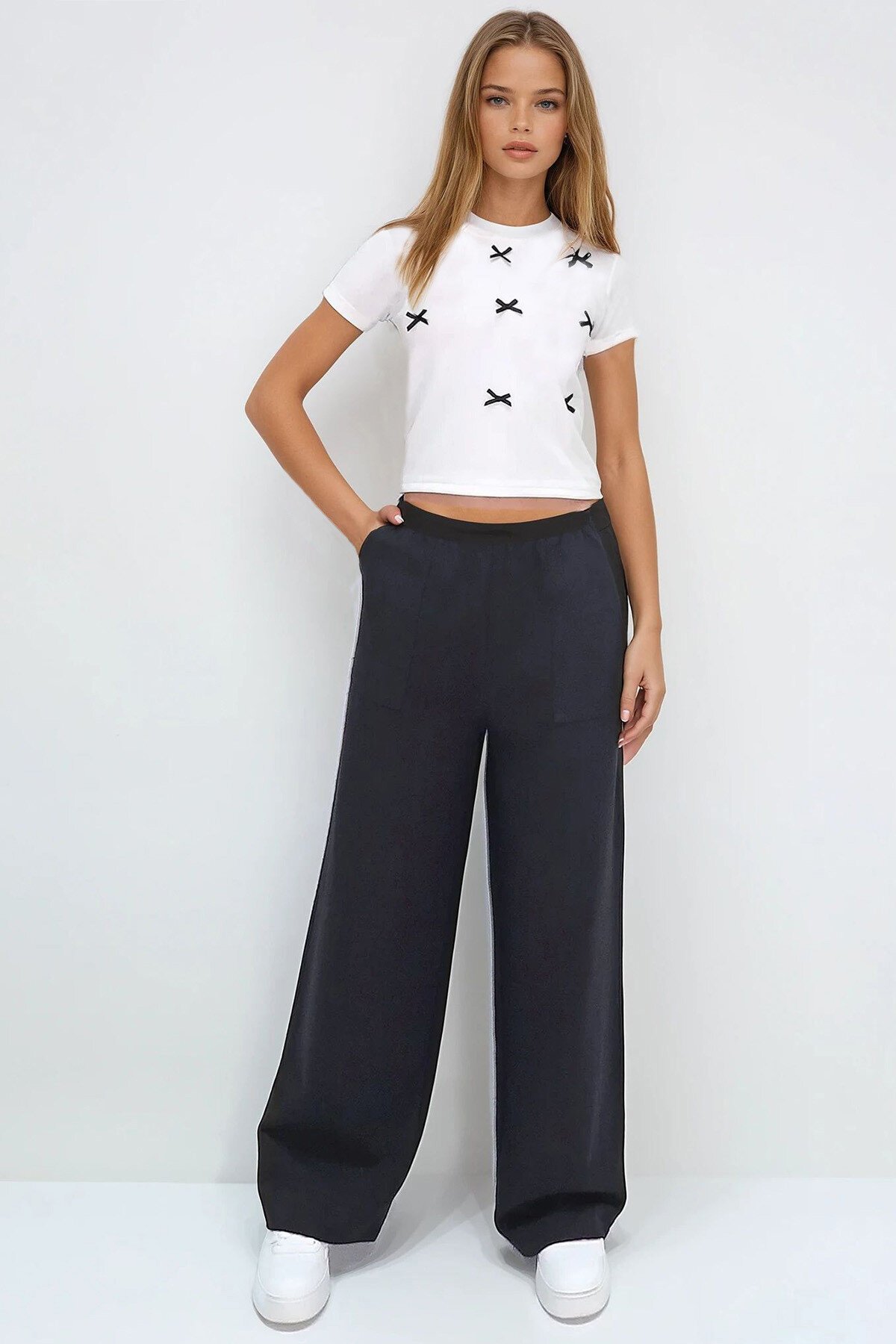 Siyah Çift Cepli Beli Lastikli Keten Geniş Paça Pantolon