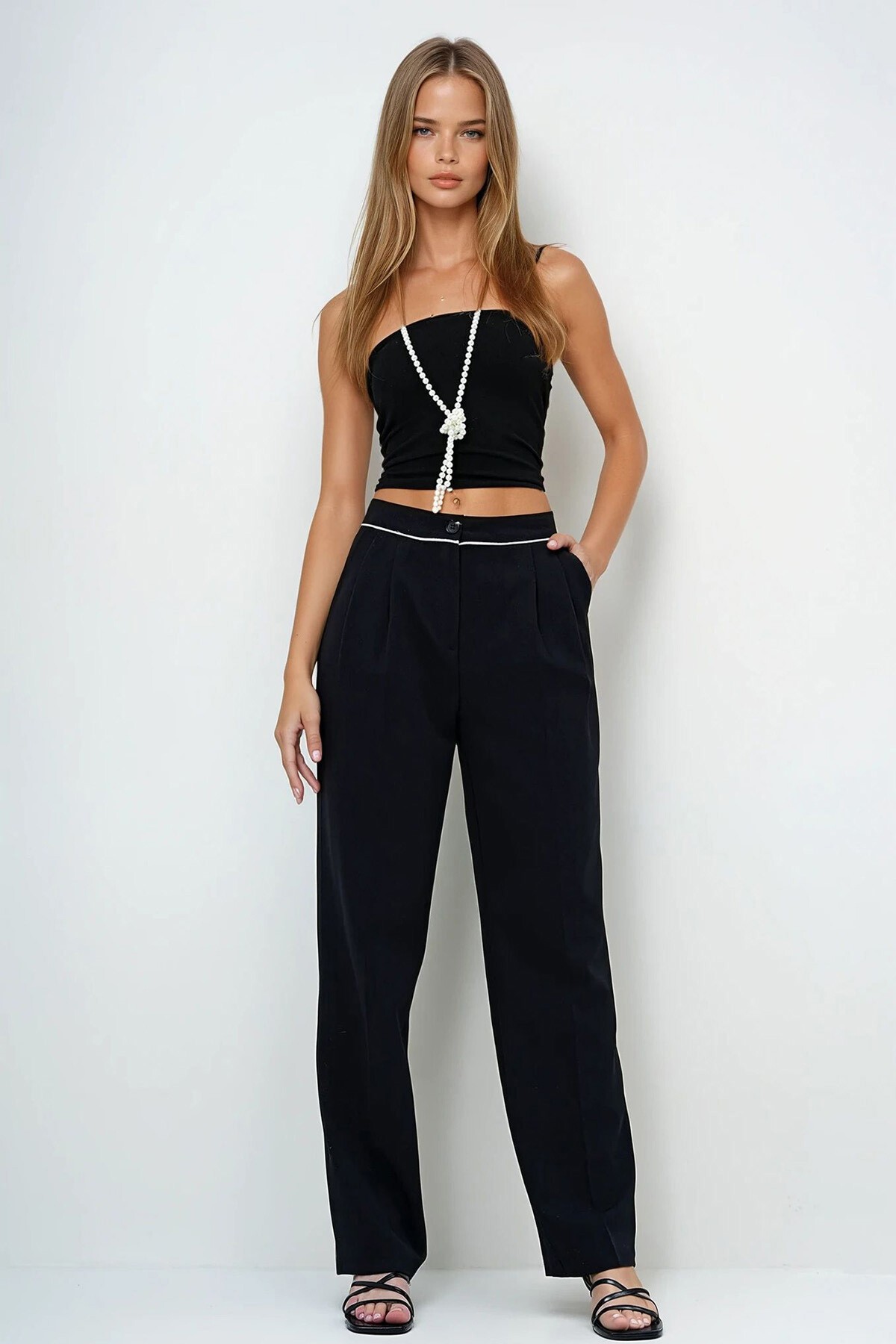 Siyah Çift Cepli Biye Detaylı Piliseli Palazzo Dokuma Pantolon