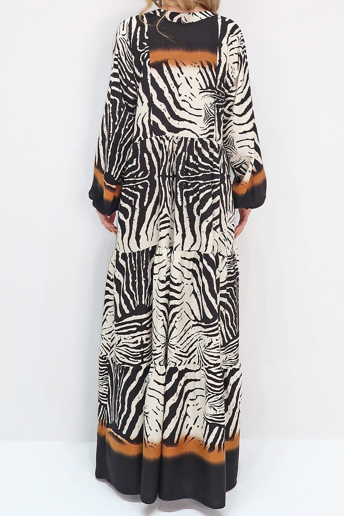 Siyah Desenli Hakim Yaka Şal Desenli Maxi Boy Elbise