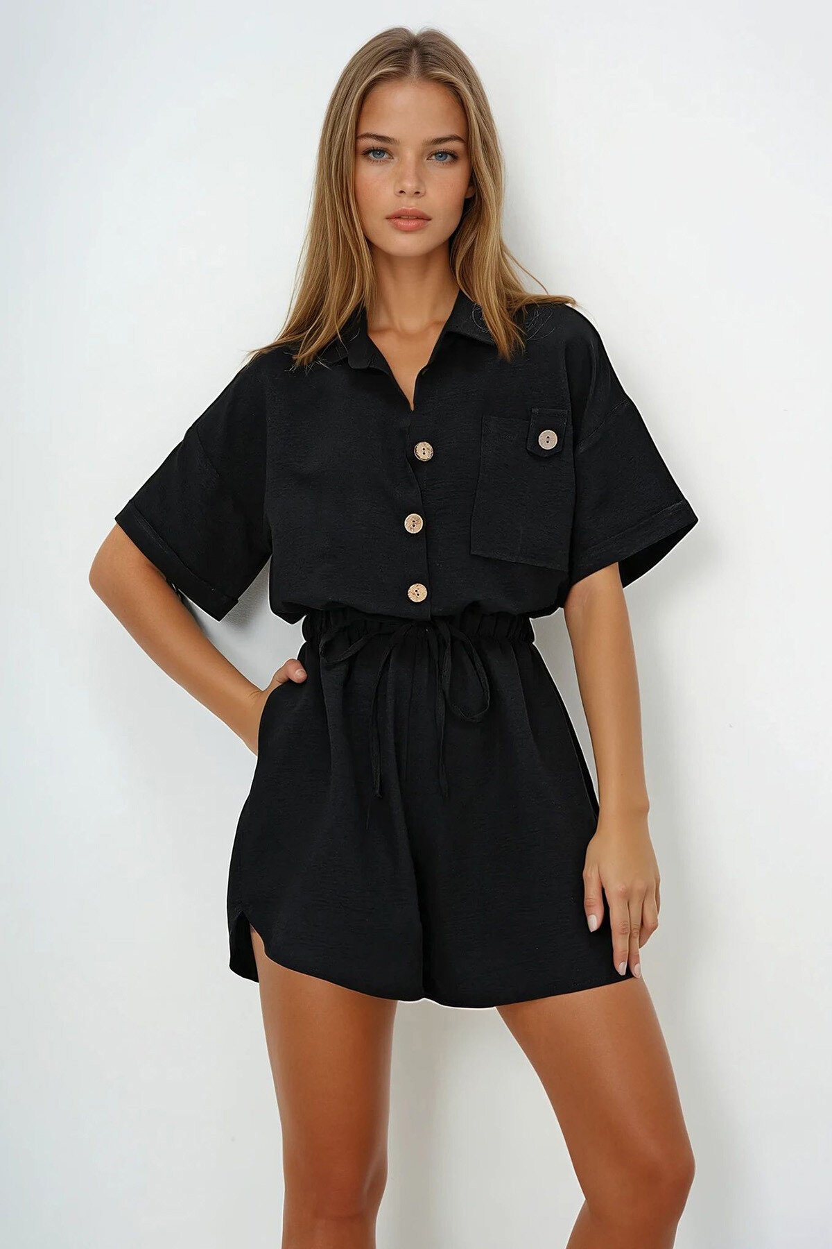 Siyah Gömlek Yaka Tek Cepli Beli Büzgülü Aerobin Şort Tulum
