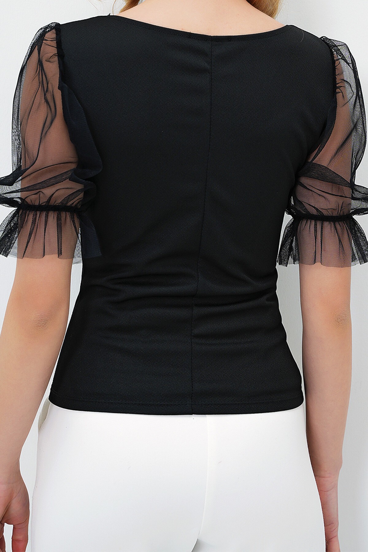 Siyah Kalp Yaka Pensli Kolları Tül Bluz