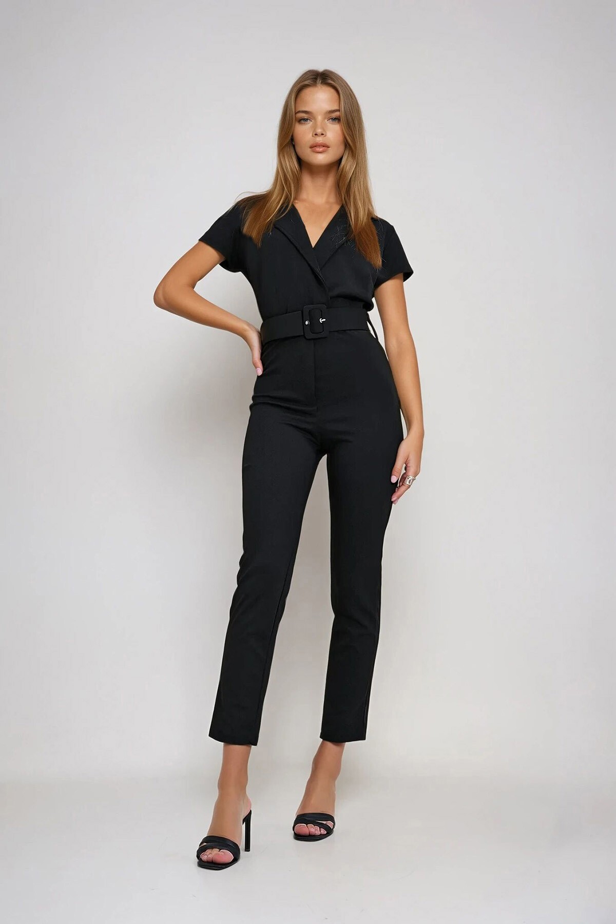 Siyah Kruvaze Yaka Kaplama Kemerli Tulum