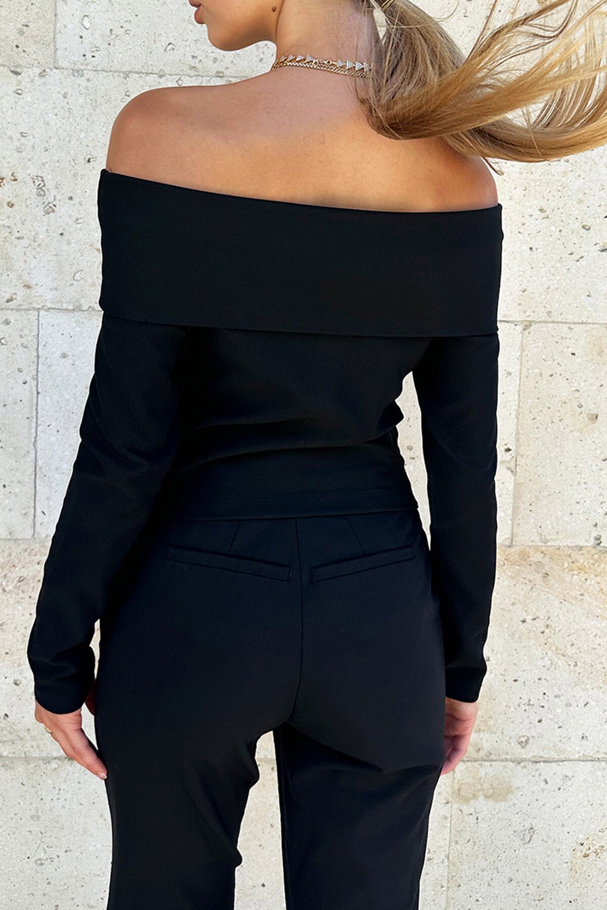 Siyah Madonna Yaka Önü Düğmeli Bluz