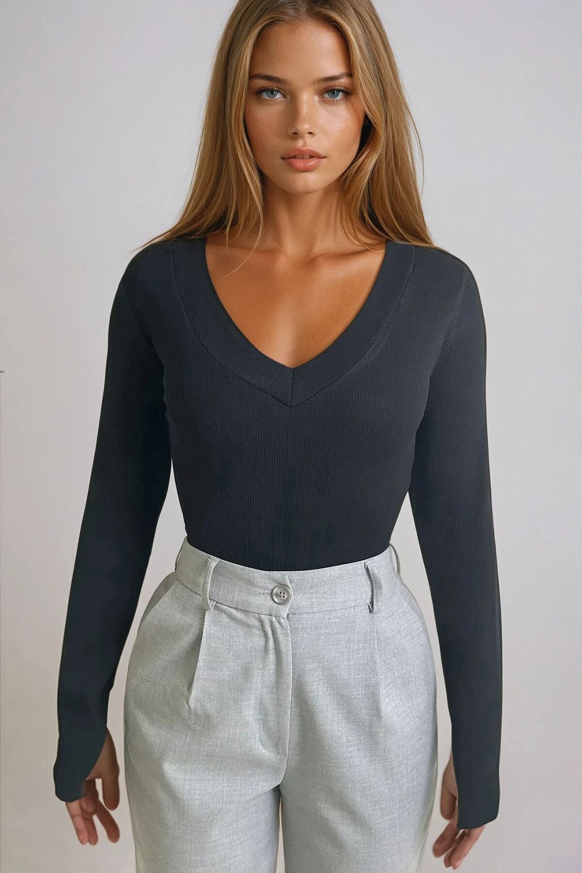 Siyah Önü Ve Arkası V Yaka Fitilli Örme Bluz