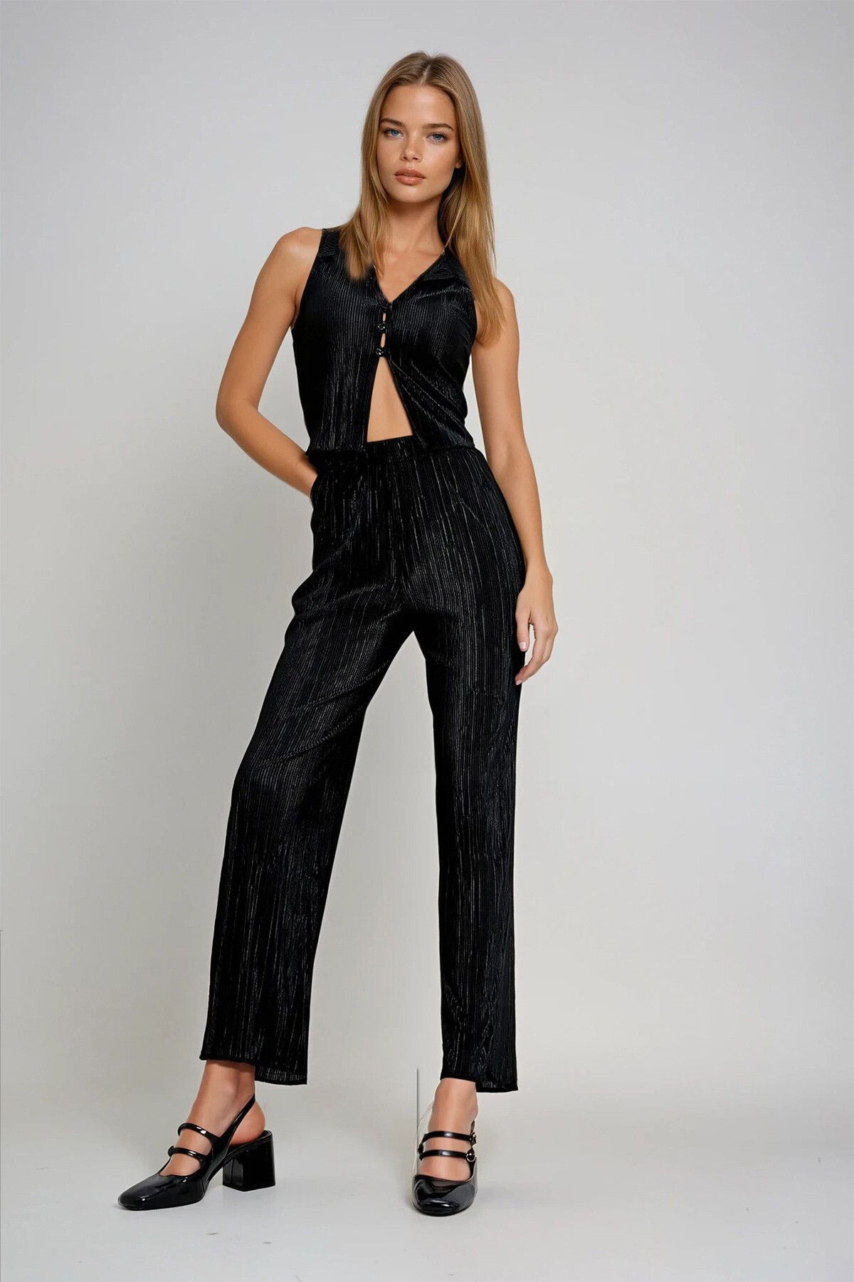 Siyah Pileli Gömlek Ve Palazzo Pantolon İkili Takım