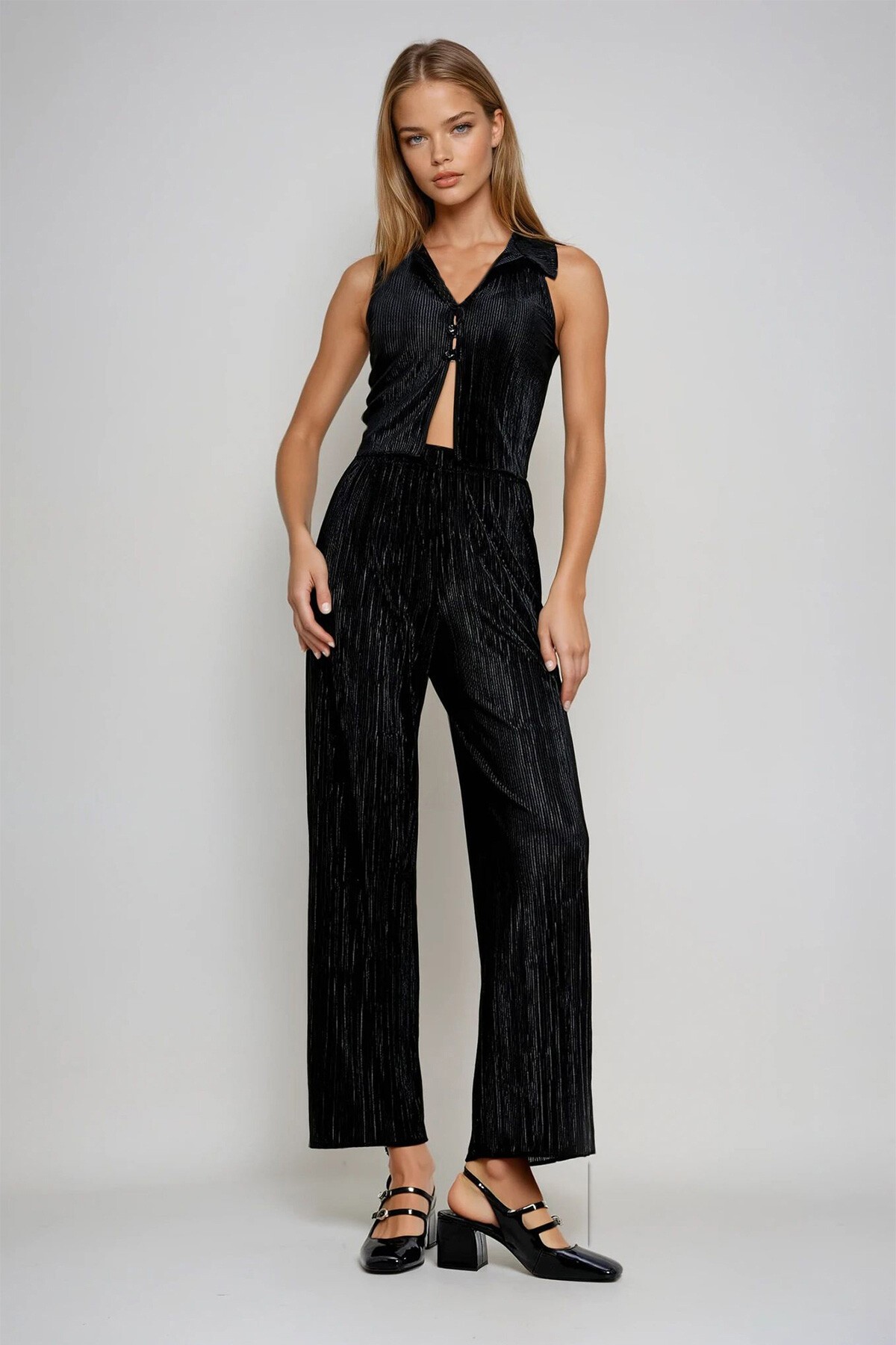 Siyah Pileli Gömlek Ve Palazzo Pantolon İkili Takım