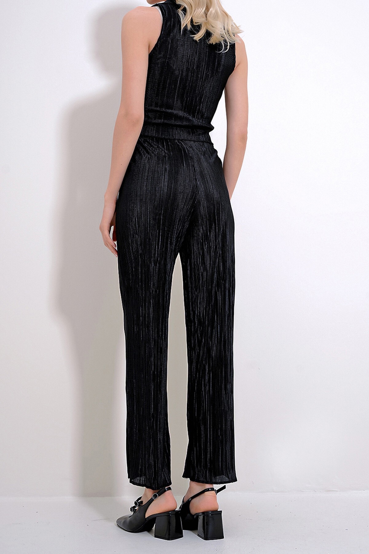 Siyah Pileli Gömlek Ve Palazzo Pantolon İkili Takım