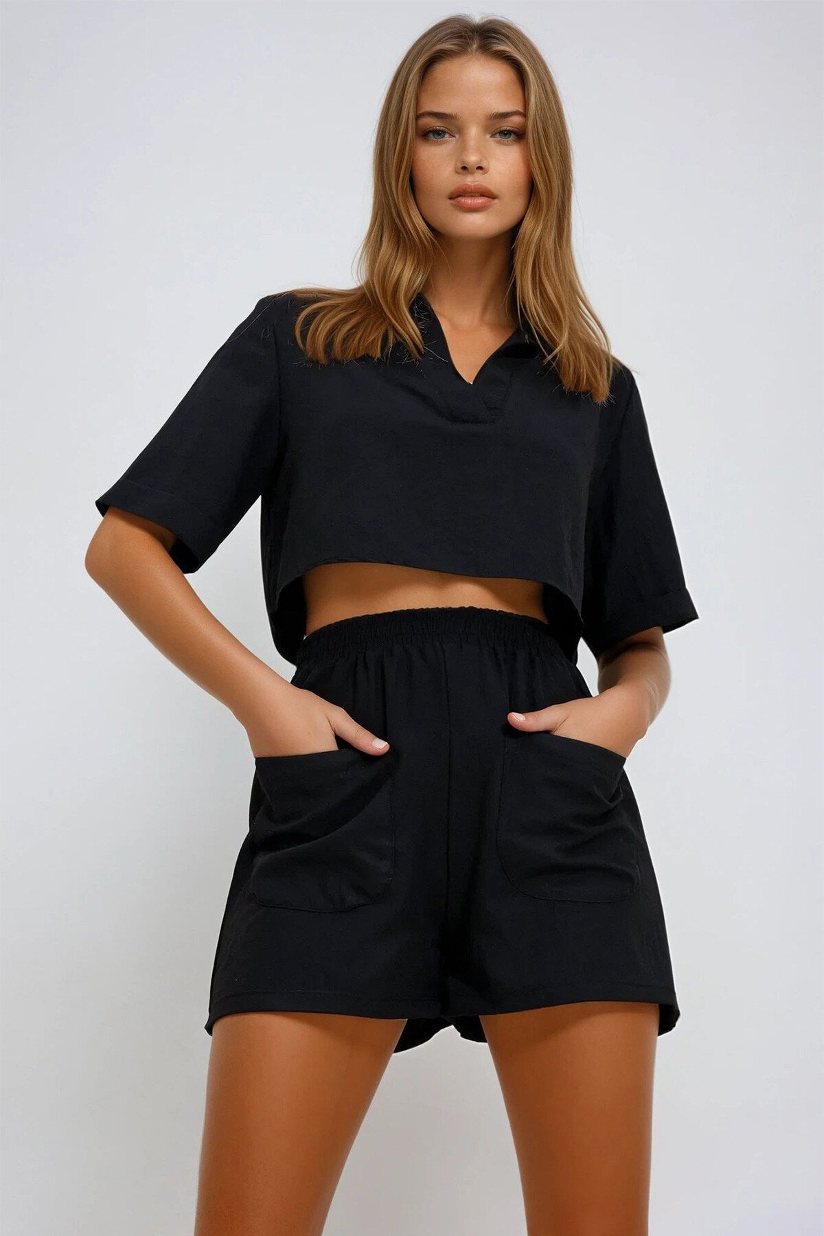 Siyah Polo Yaka Crop Bluz Ve Şortlu Dokuma Alt Üst Takım