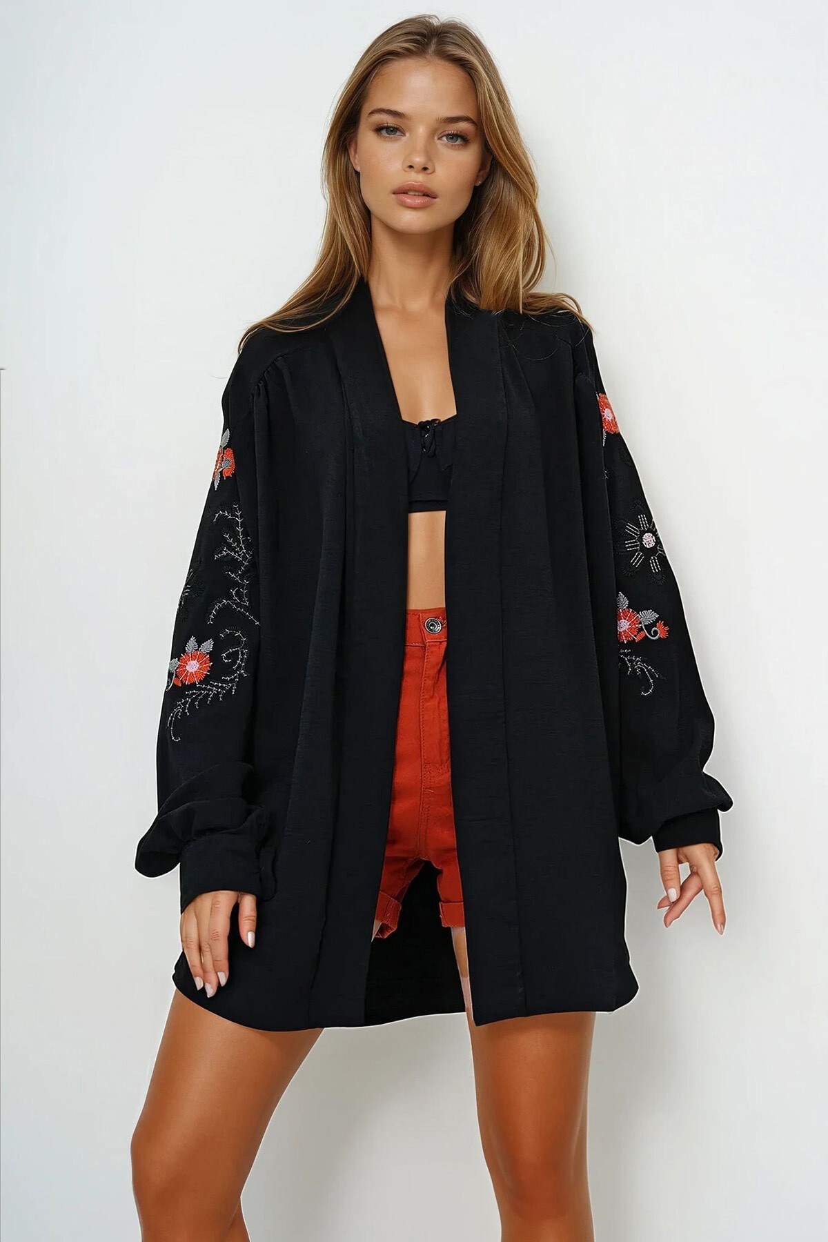 Siyah Şal Yaka Kolları Ve Sırtı Nakış Detaylı Kimono Ceket