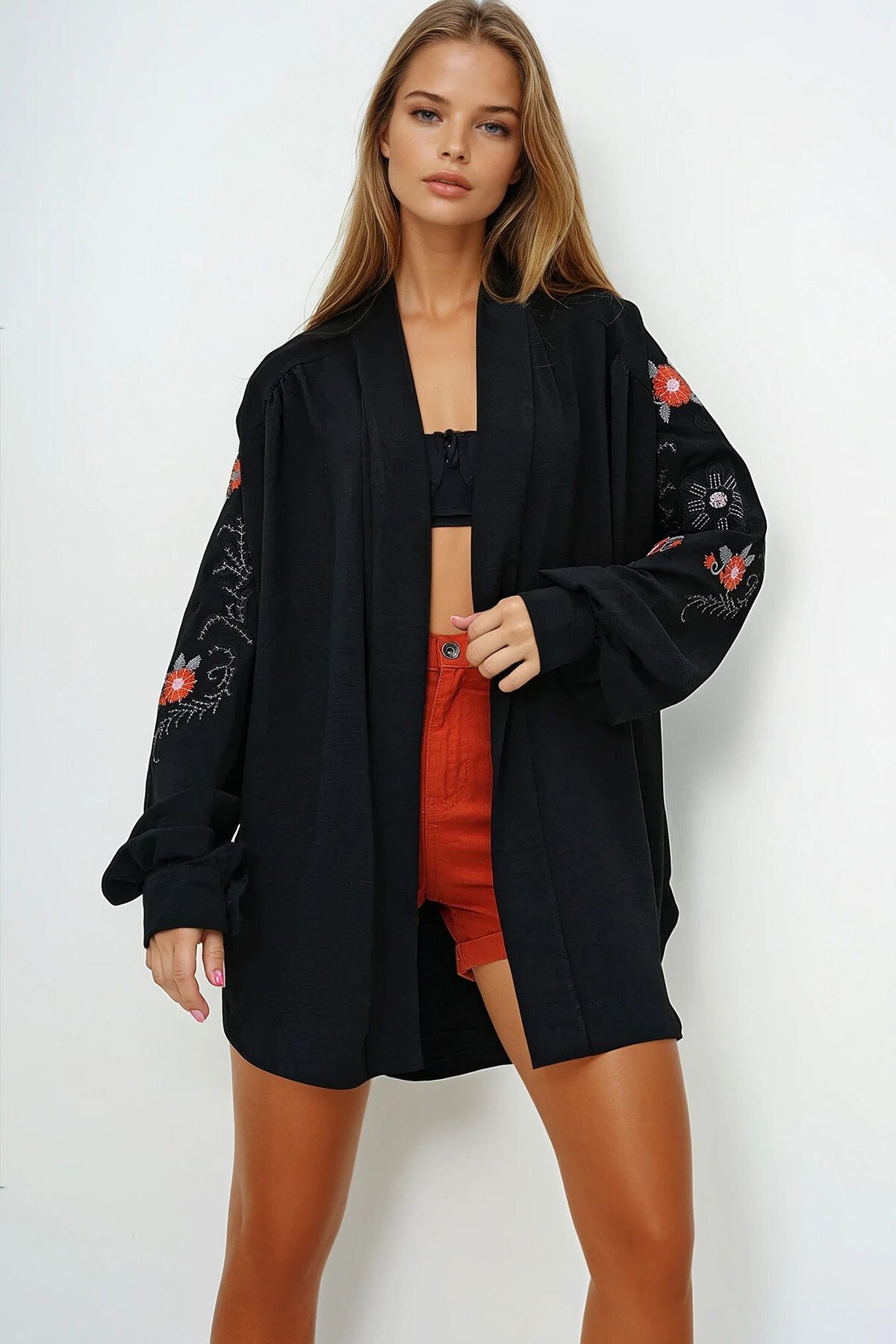Siyah Şal Yaka Kolları Ve Sırtı Nakış Detaylı Kimono Ceket