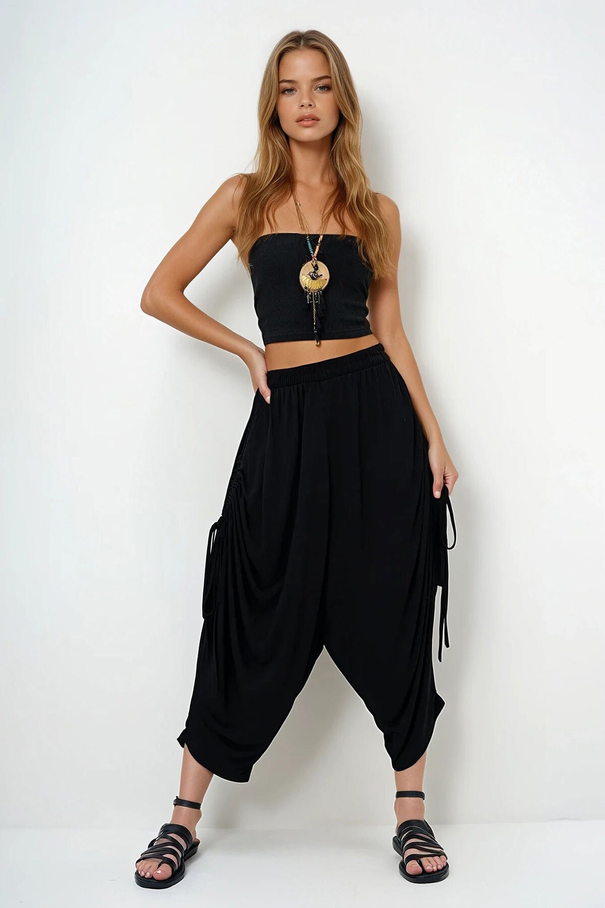 Siyah Yanları Bağcık Detaylı Yazlık Şalvar Pantolon