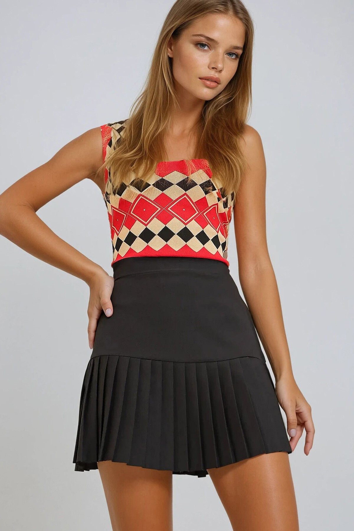 Siyah Yüksek Bel Yanı Fermuarlı Piliseli Dokuma Mini Etek