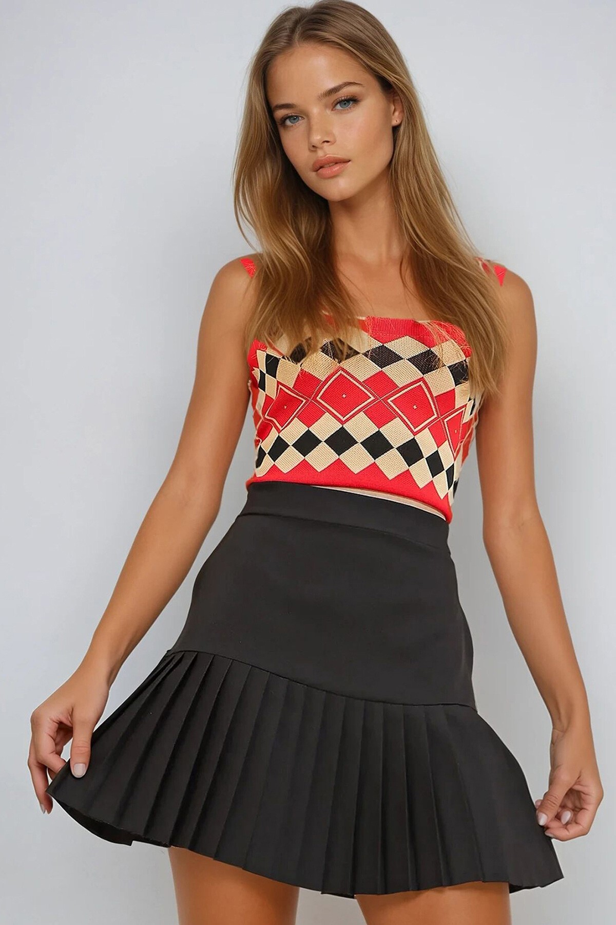 Siyah Yüksek Bel Yanı Fermuarlı Piliseli Dokuma Mini Etek