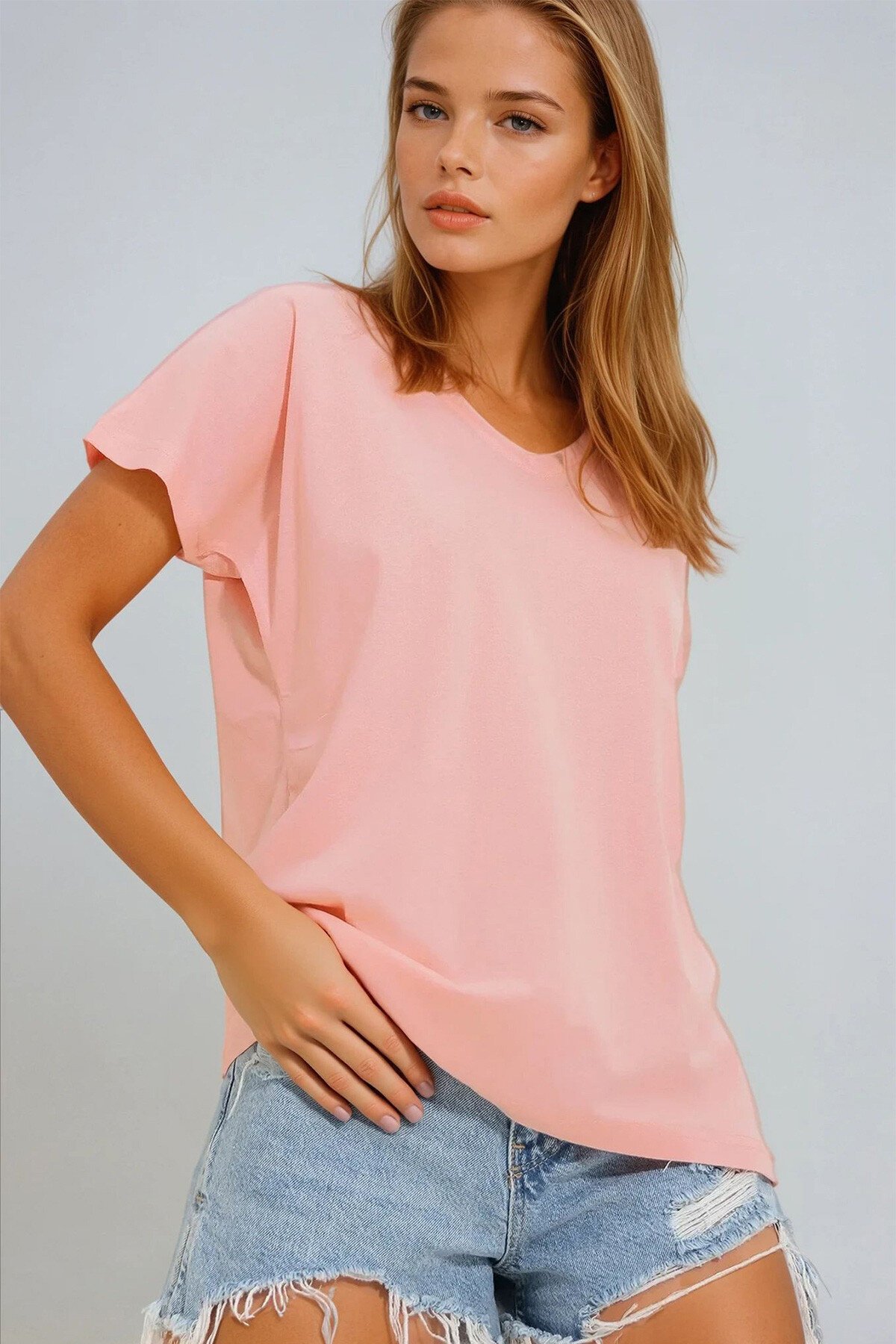 Somon V Yaka Basic T Shirt