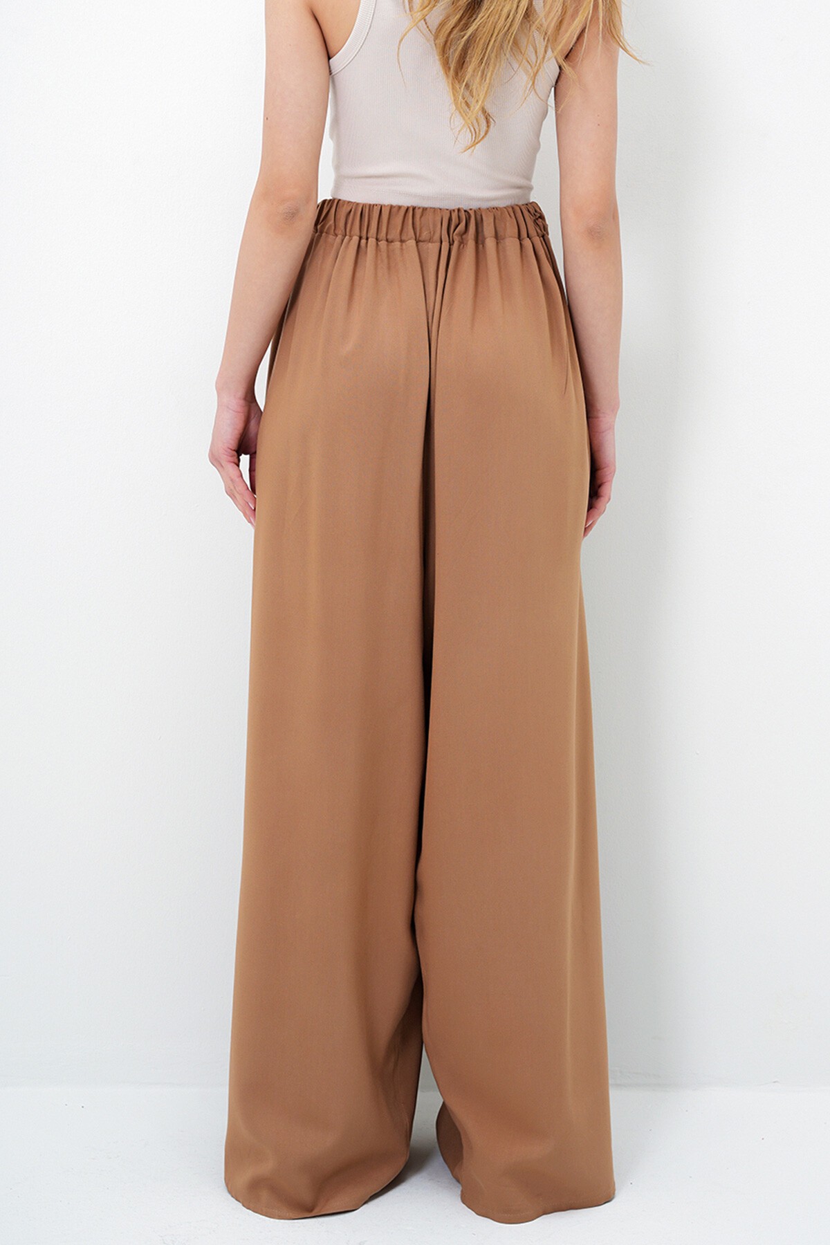 Sütlü Kahve Çift Cepli Dökümlü Bol Kesim Dokuma Pantolon