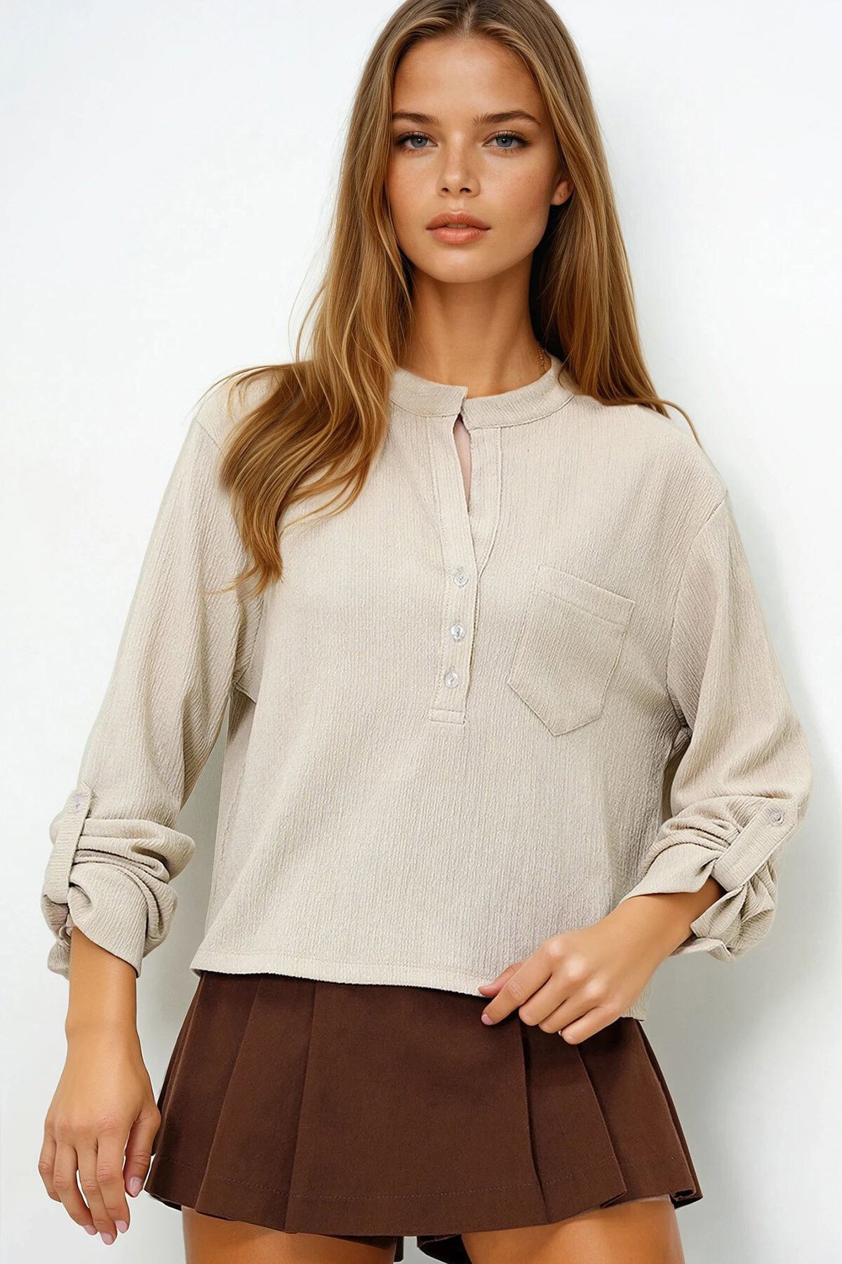 Taş Geniş Kesim Önü Düğmeli Tek Cepli Crop Bluz