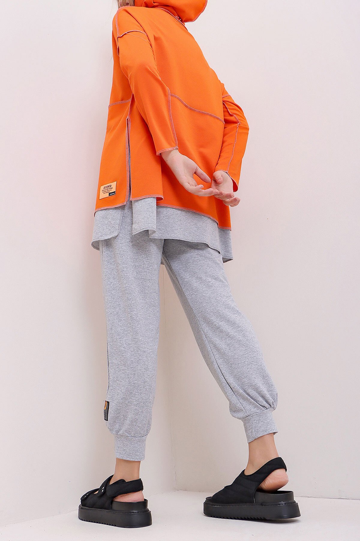 Turuncu Kat Kat Kapüşonlu Sweatshirt Ve Eşofman Altı İkili Takım
