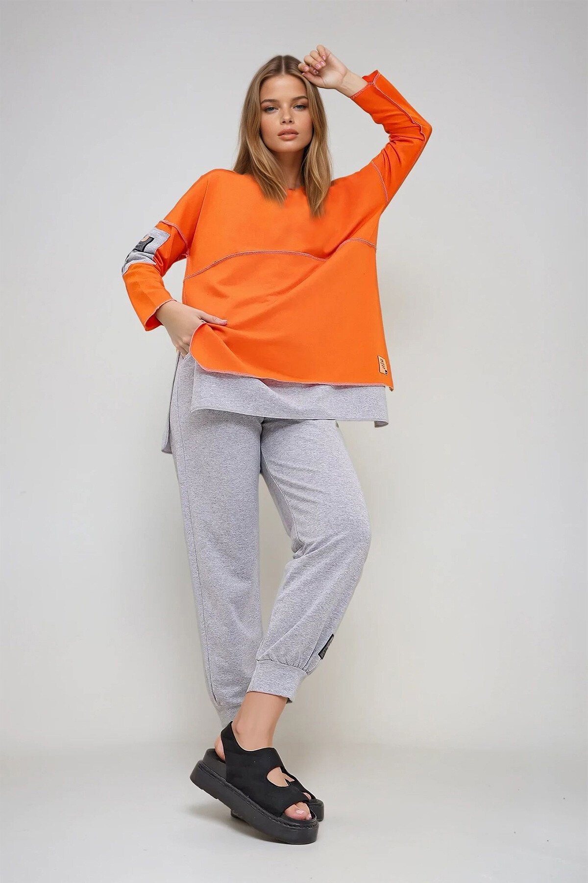 Turuncu Kat Kat Kapüşonlu Sweatshirt Ve Eşofman Altı İkili Takım