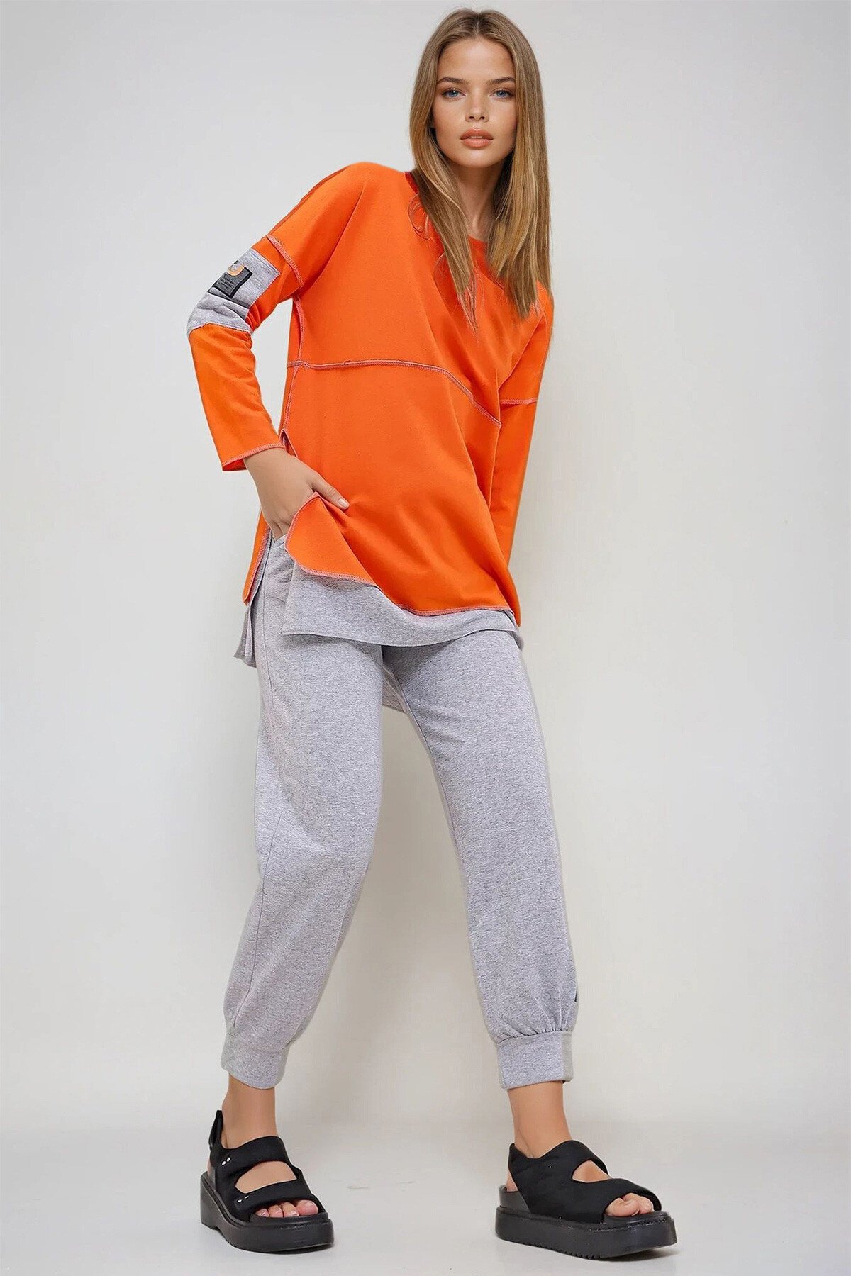 Turuncu Kat Kat Kapüşonlu Sweatshirt Ve Eşofman Altı İkili Takım