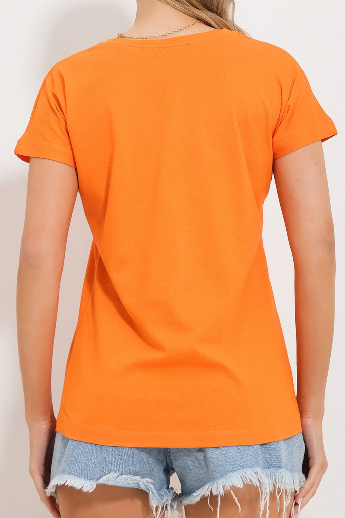 Turuncu V Yaka Basic T Shirt