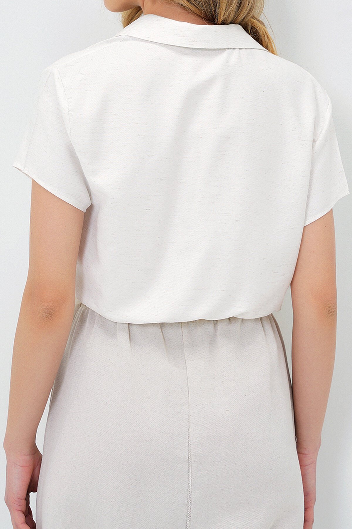 Vanilya Gömlek Yaka Kruvaze Bağlamalı Keten Crop Bluz