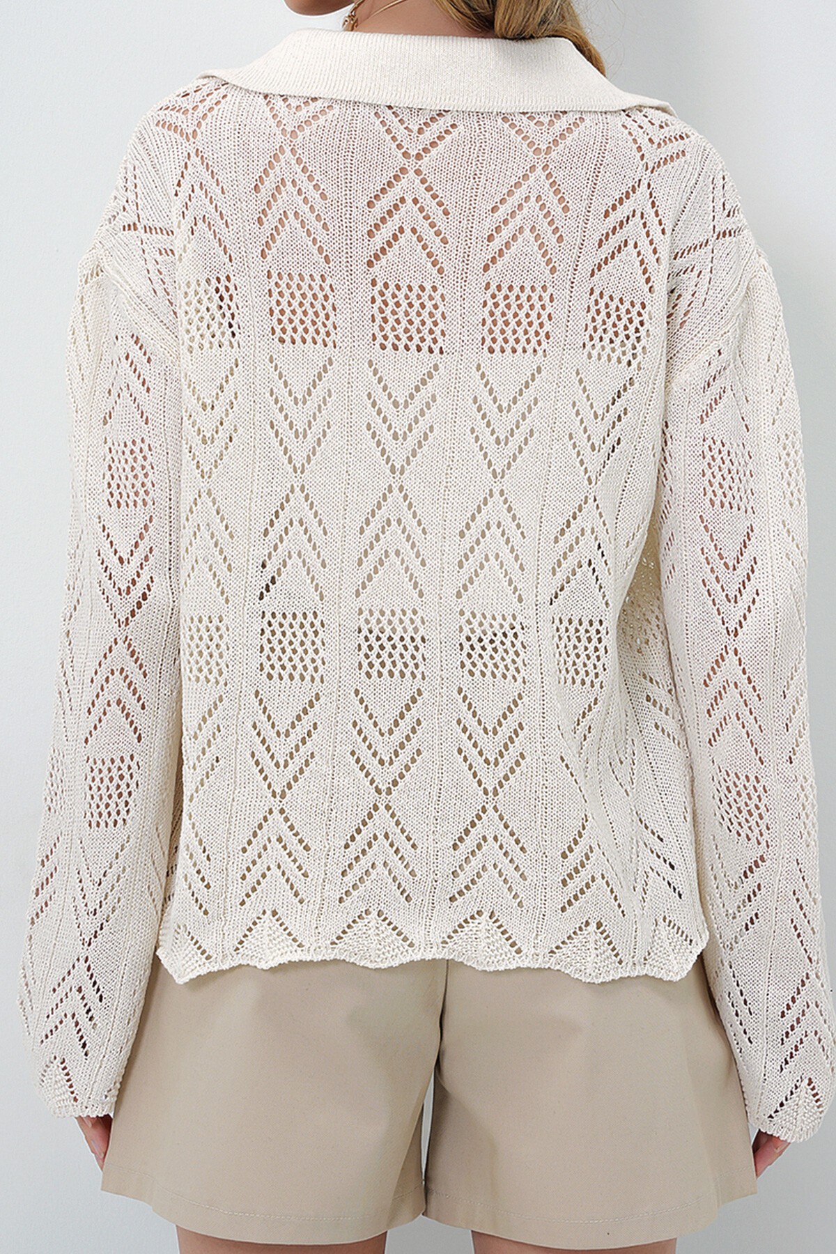 Vanilya Polo Yaka Delik Ajurlu Motifli Yazlık Triko Bluz