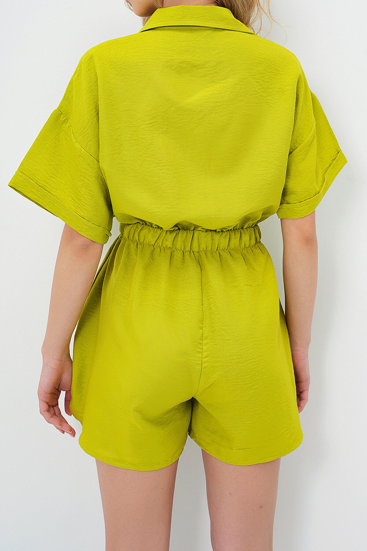 Yağ Yeşili Gömlek Yaka Tek Cepli Beli Büzgülü Aerobin Şort Tulum