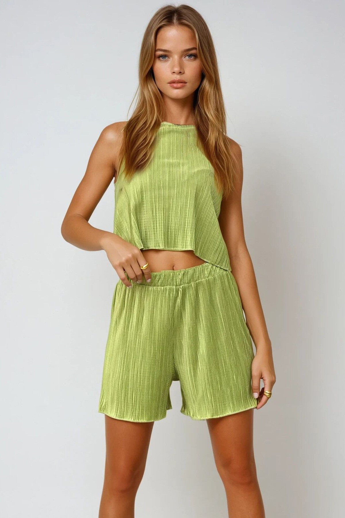 Yağ Yeşili İp Askılı Piliseli Bluz Ve Şort Takım