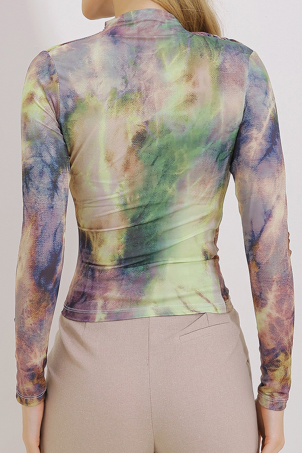 Yeşil Dik Yaka Omzu Büzgülü Drapeli Desenli Bluz