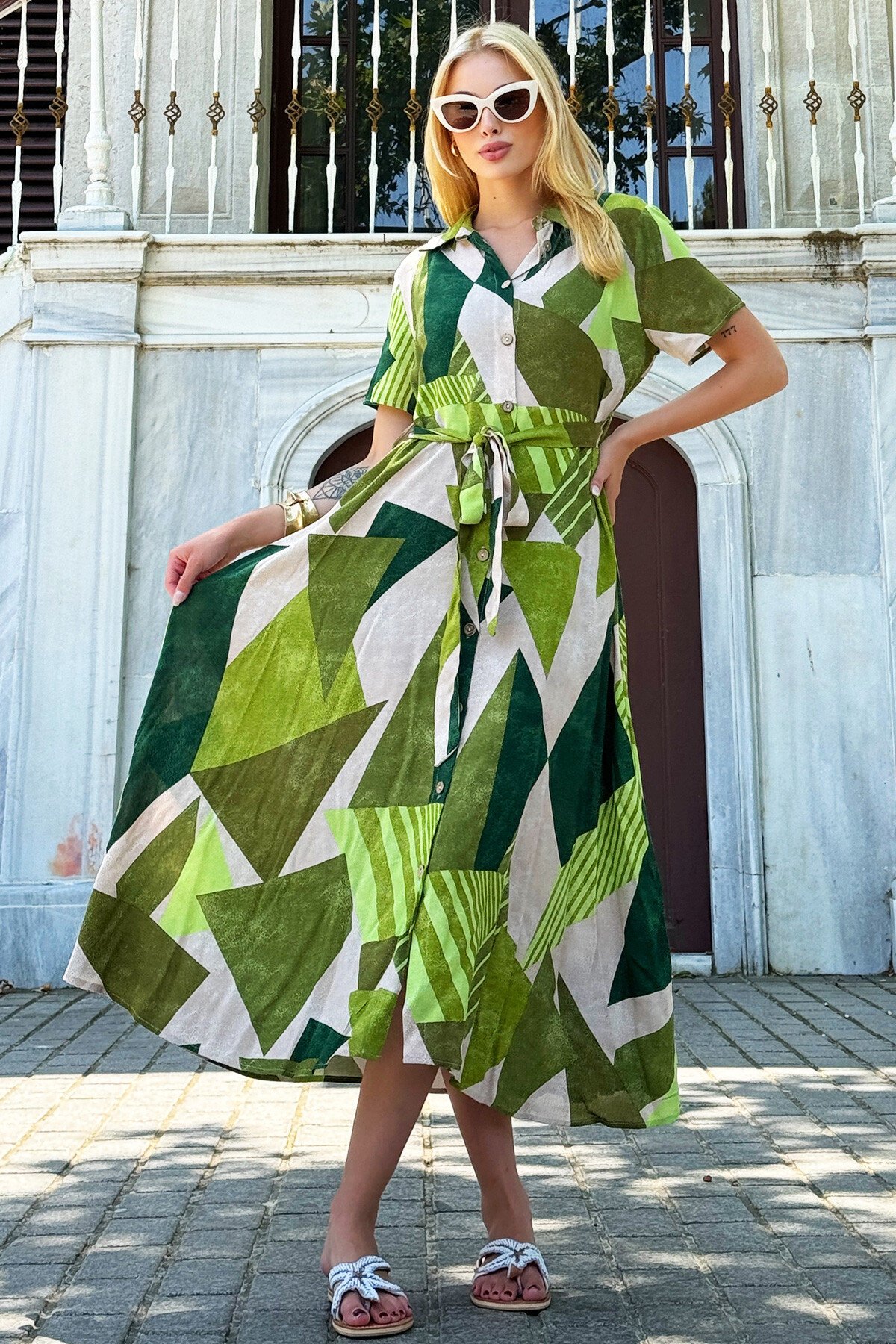 Yeşil Gömlek Yaka Önü Düğmeli Desenli Dokuma Elbise