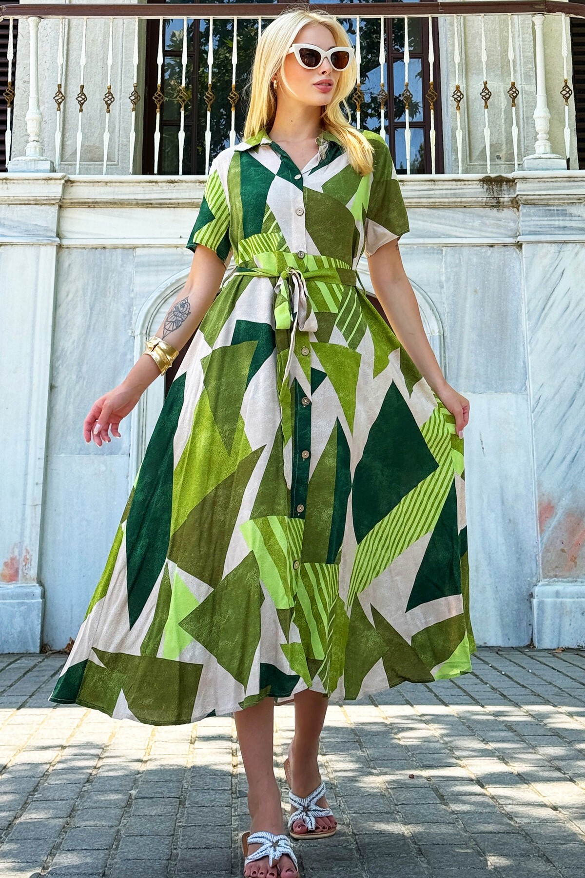 Yeşil Gömlek Yaka Önü Düğmeli Desenli Dokuma Elbise