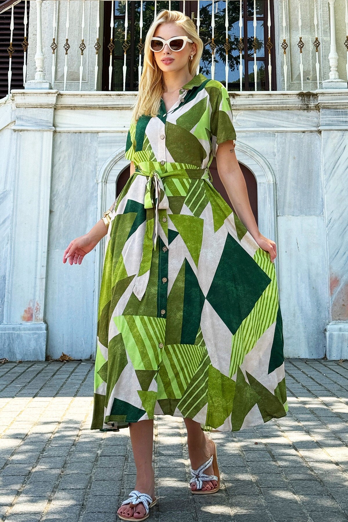 Yeşil Gömlek Yaka Önü Düğmeli Desenli Dokuma Elbise