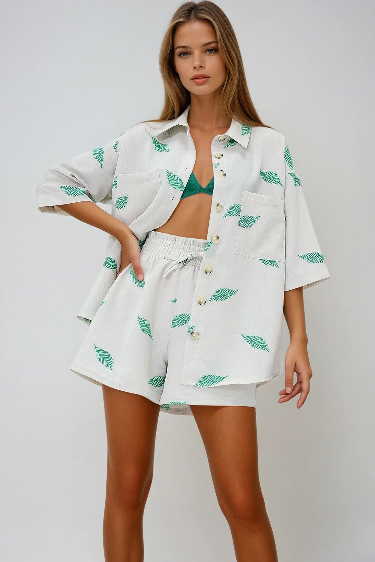 Yeşil Keten Görünümlü Çift Cepli Gömlek Ve Beli Lastikli Şort Takım