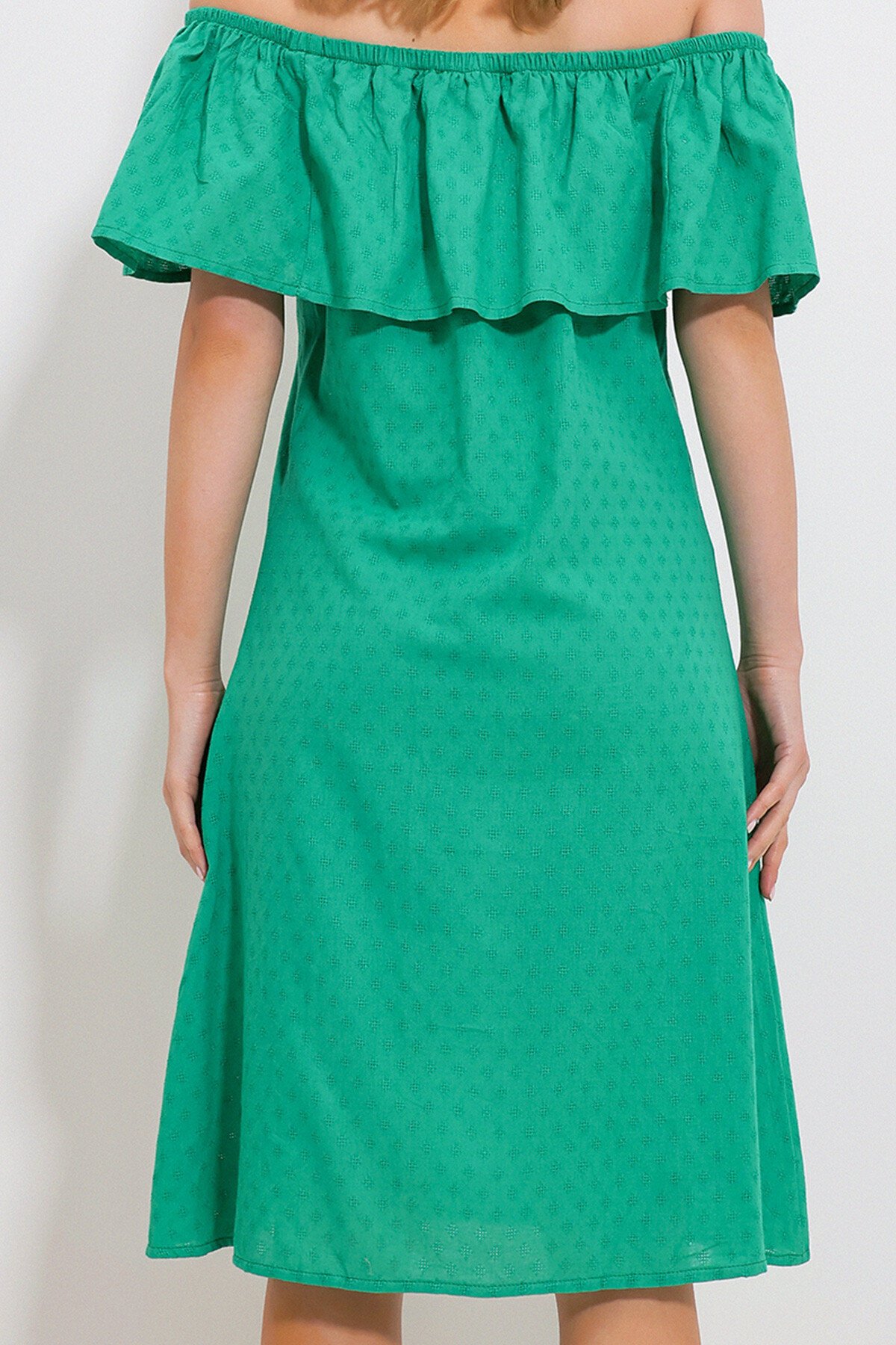 Yeşil Madonna Yaka Kendinden Desenli Dokuma Elbise