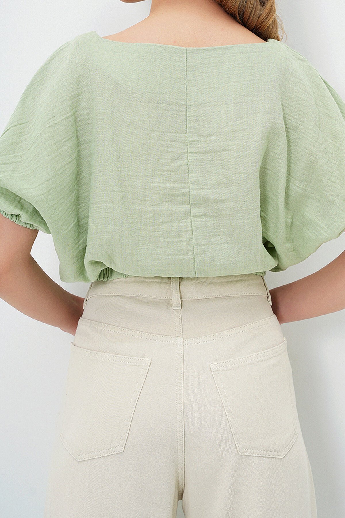 Yeşil Müslin Kumaş Kayık Yaka Dokuma Crop Bluz