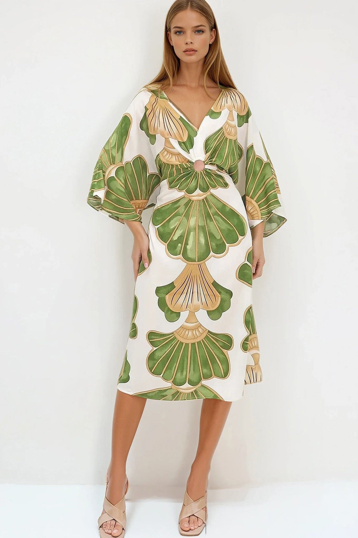 Yeşil V Yaka Halka Detaylı Dokuma Viskon Elbise