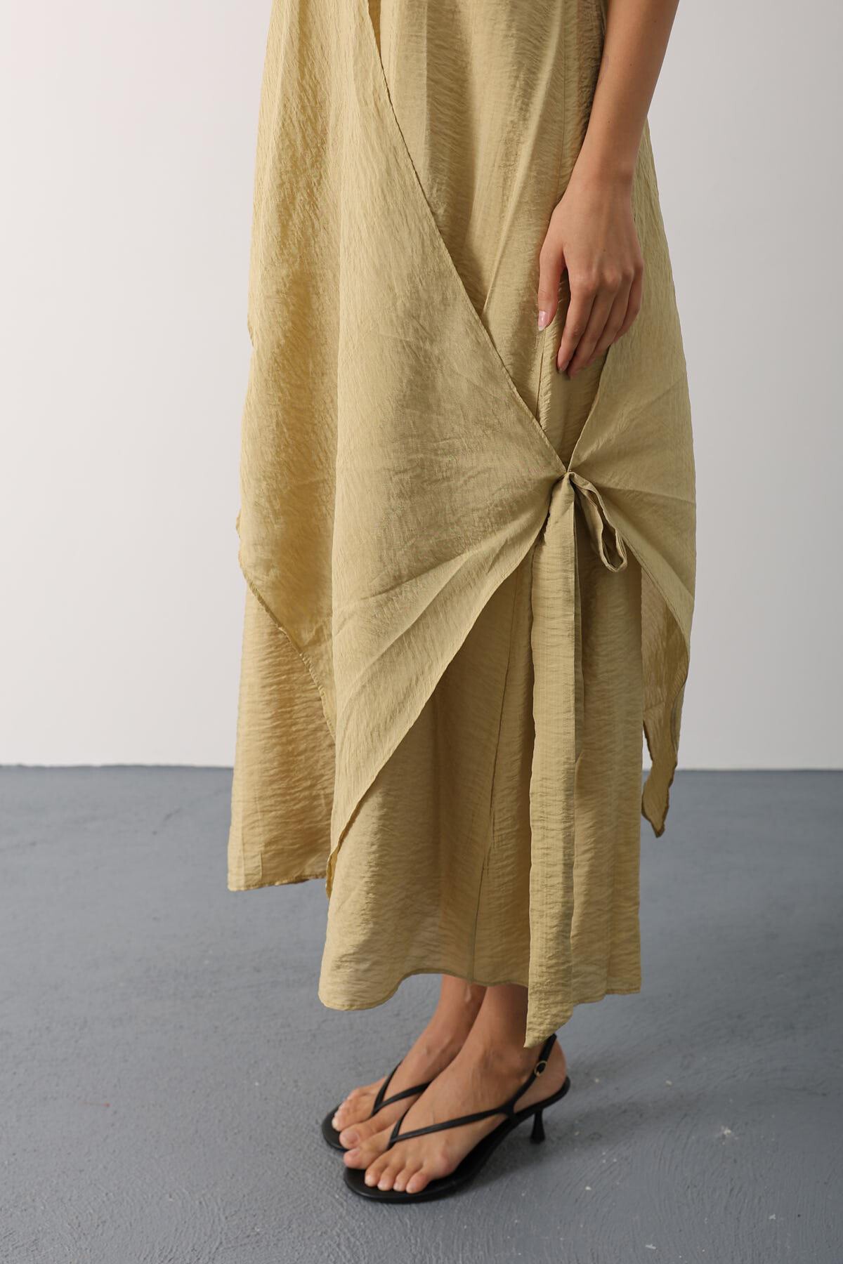 Yağ Yeşili Asimetrik Bağlamalı Çıkarılabilir Yaka Uzun Bohem Elbise