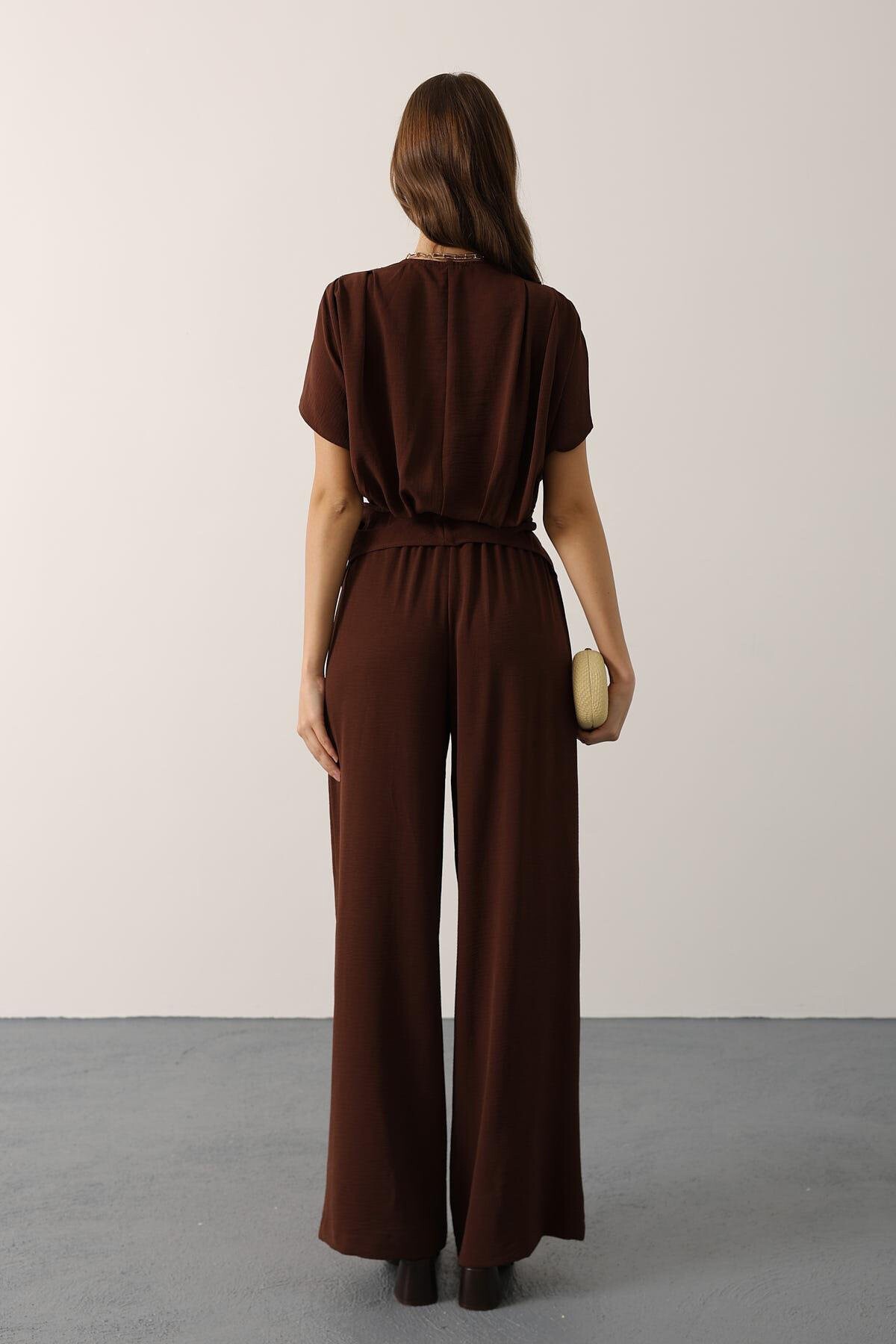 Kahve Asimetrik Kesim Bluz Ve Beli Lastikli Pantolon Takım