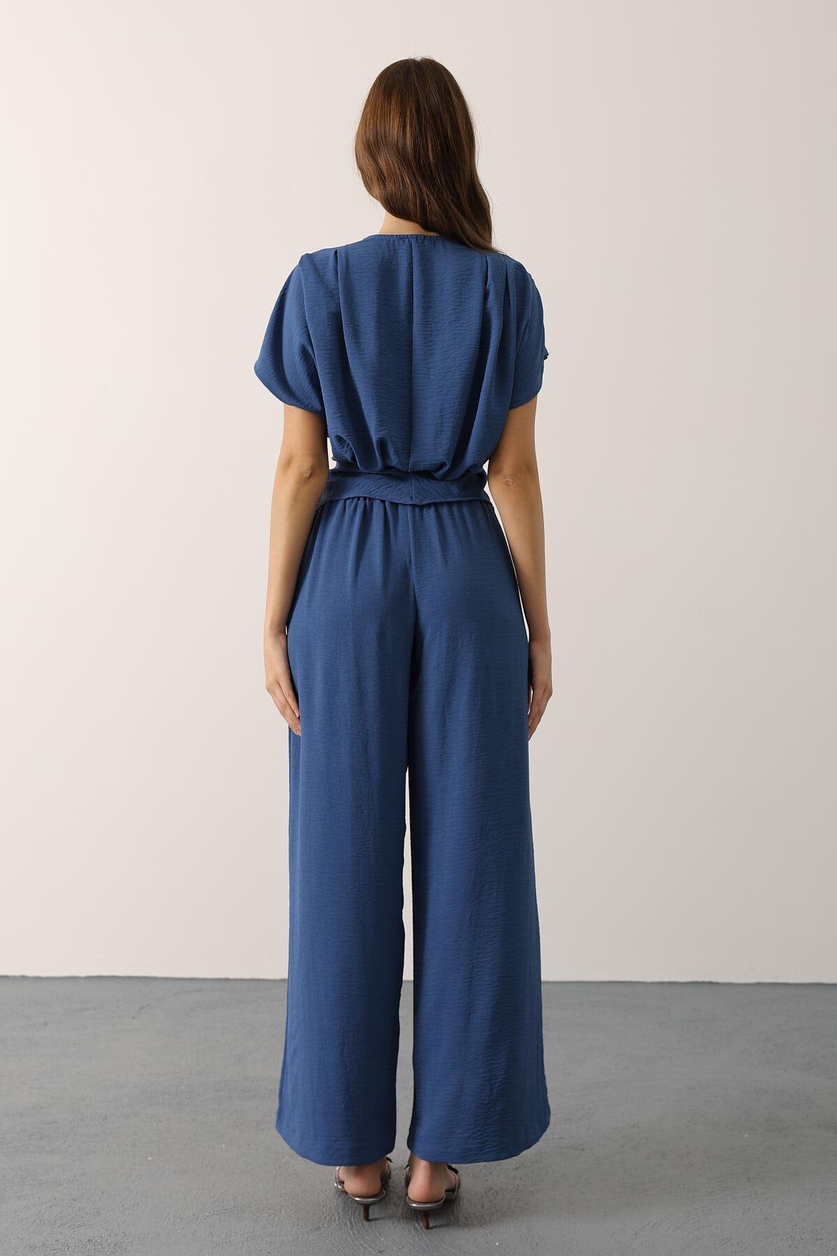 İndigo Asimetrik Kesim Bluz Ve Beli Lastikli Pantolon Takım