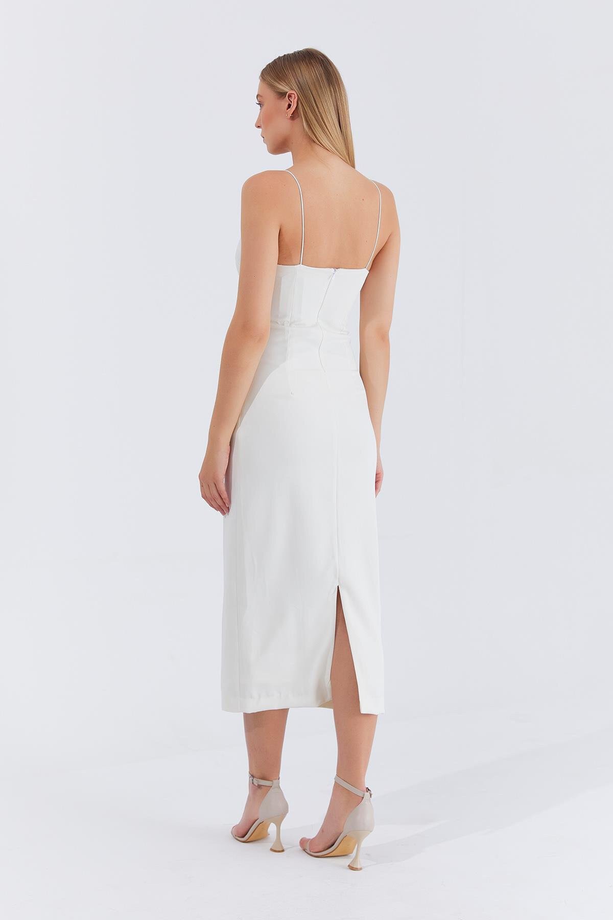 Ekru Askılı Bağlama Detaylı Desenli Midi Boy Elbise